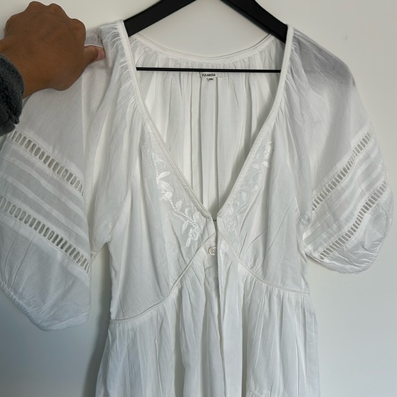 TULAROSA Ciceli Embroidered Dress in White Size Small - Picture 2 of 3